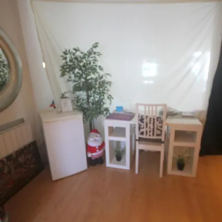 Little Peaceful Retreat Room With Bath, Heating, Terrace, Free Wifi Fridge Easy Parking Marbella Exterior photo