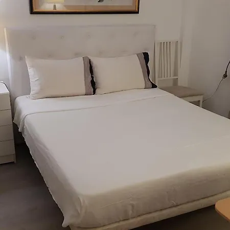 Little Peaceful Retreat Room With Bath, Heating, Terrace, Free Wifi Fridge Easy Parking Marbella Exterior photo
