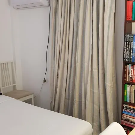 Little Peaceful Retreat Room With Bath, Heating, Terrace, Free Wifi Fridge Easy Parking Marbella Exterior photo