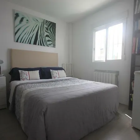Little Peaceful Retreat Room With Bath, Heating, Terrace, Free Wifi Fridge Easy Parking Marbella Exterior photo
